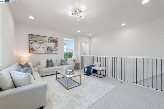 4206 Sunset View Dr, Dublin CA: https://media.crmls.org/mediaz/9420938d-91a7-4812-8e2f-5aca3ab1d33b.jpg