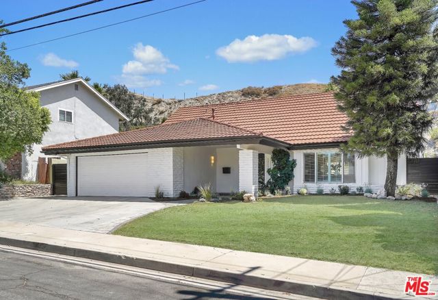 12174 Woodley Avenue photo 3