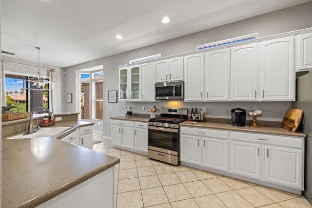 80464 Muirfield Drive, Indio CA: https://media.crmls.org/mediaz/94216702-b327-4cd5-9388-6b580920ba3f.jpg