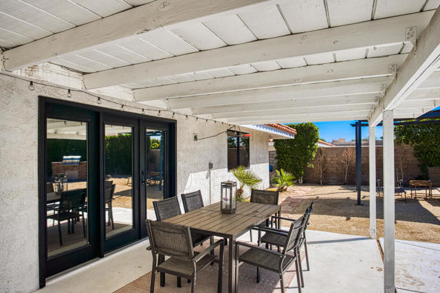 1489 E Francis Drive, Palm Springs CA: https://media.crmls.org/mediaz/942207bc-d1d0-48e8-b7f5-fd659dc78e62.jpg