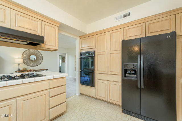 Detail Gallery Image 30 of 51 For 4920 Lowell Ave, Glendale,  CA 91214 - 4 Beds | 2 Baths