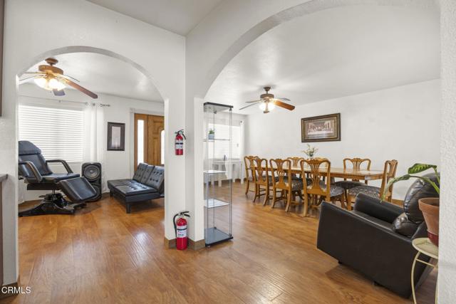 Detail Gallery Image 16 of 56 For 320 D St, Fillmore,  CA 93015 - 4 Beds | 2/1 Baths
