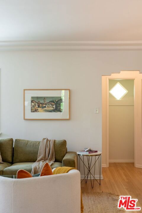 4148 Mentone Avenue, Culver City CA: https://media.crmls.org/mediaz/9422c1d8-9570-485b-a540-37614830b78e.jpg