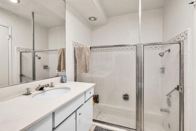 211 E Canyon Vista Drive, Palm Springs CA: https://media.crmls.org/mediaz/9422e491-44f5-4268-9858-1b40d93ba2aa.jpg