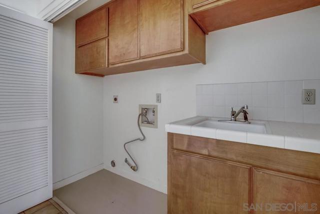349 351 G Avenue, Coronado CA: https://media.crmls.org/mediaz/9423e9a4-340e-4c09-933d-5295c974d84b.jpg