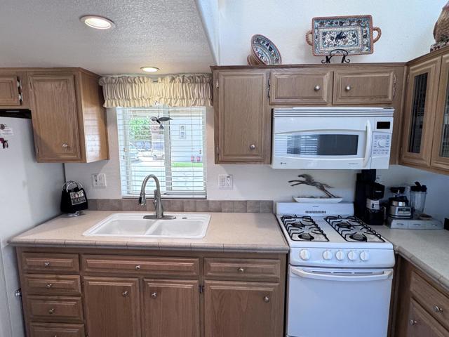 81620 Avenue 49, Indio CA: https://media.crmls.org/mediaz/94260c09-44b4-4b34-ab69-a4c65c696d3c.jpg