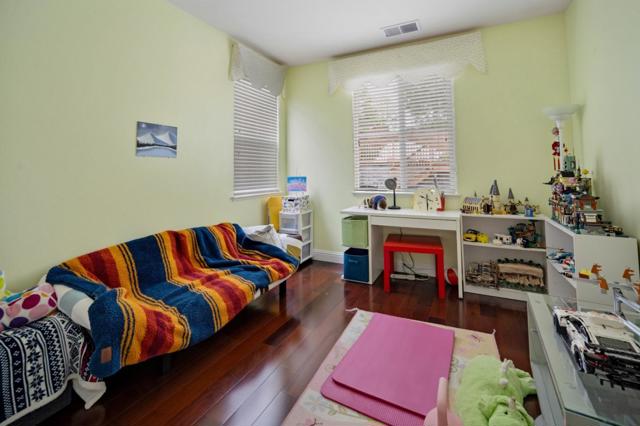 4455 Ocean Heights Court, Seaside CA: https://media.crmls.org/mediaz/94268fff-8ef9-4441-b771-8cda819ab930.jpg