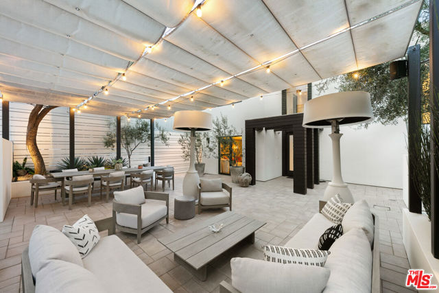 24146 Malibu Road, Malibu CA: https://media.crmls.org/mediaz/942725e2-0bff-49bd-abf5-702b7a3b4146.jpg