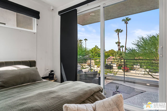 482 Paragon Loop, Palm Springs CA: https://media.crmls.org/mediaz/942815ff-774b-45b2-88e2-e798260f0540.jpg