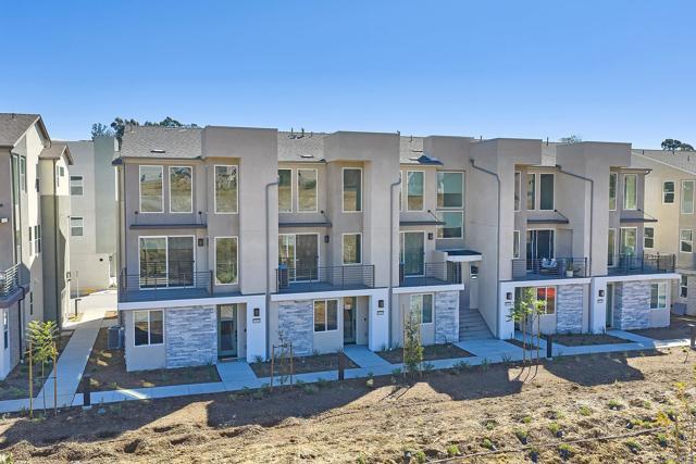 13932 Boyden Way, Mira Mesa CA: https://media.crmls.org/mediaz/94282b91-645e-4474-914e-fc46243cc3b3.jpg