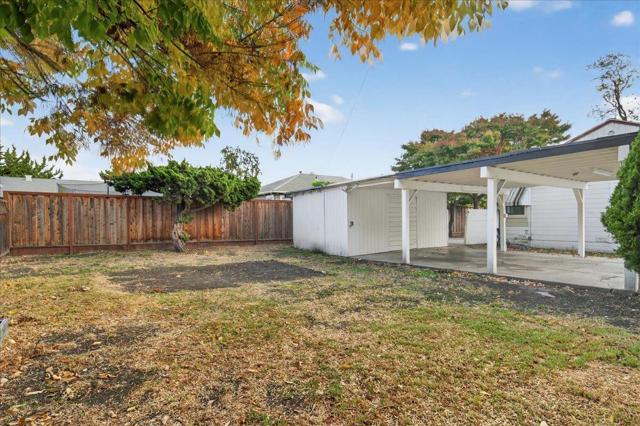 3703 Florence Street, Redwood City CA: https://media.crmls.org/mediaz/94286af2-8cbb-4006-9bc8-ed0cdf5be243.jpg