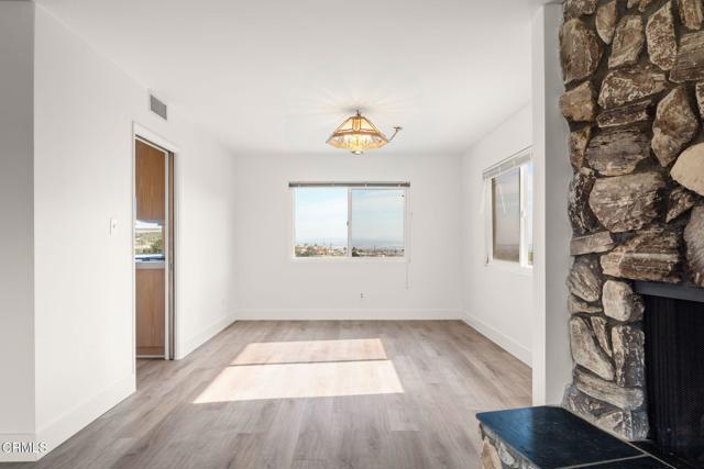 Detail Gallery Image 16 of 56 For 1020 via Cielito, Ventura,  CA 93003 - 4 Beds | 3 Baths