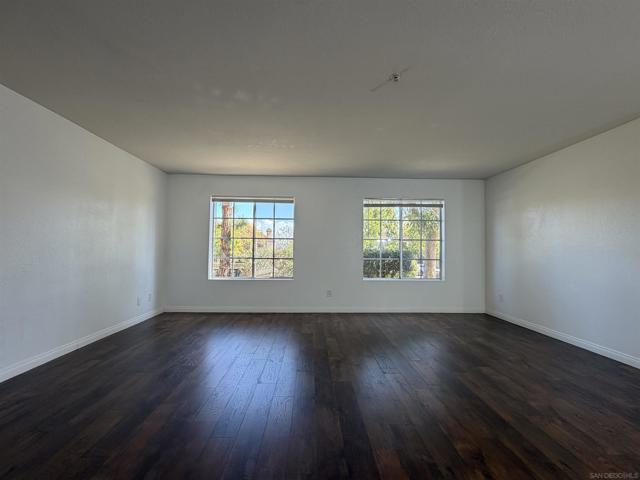 2057 Burton St, San Diego CA: https://media.crmls.org/mediaz/94290065-9d19-4bfb-9b12-be4461b4e810.jpg