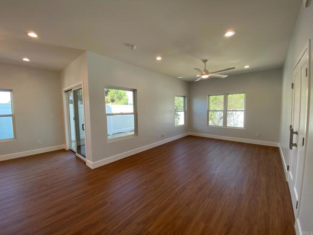 Detail Gallery Image 7 of 19 For 2944 Gobat Ave #1,  San Diego,  CA 92122 - 2 Beds | 1 Baths