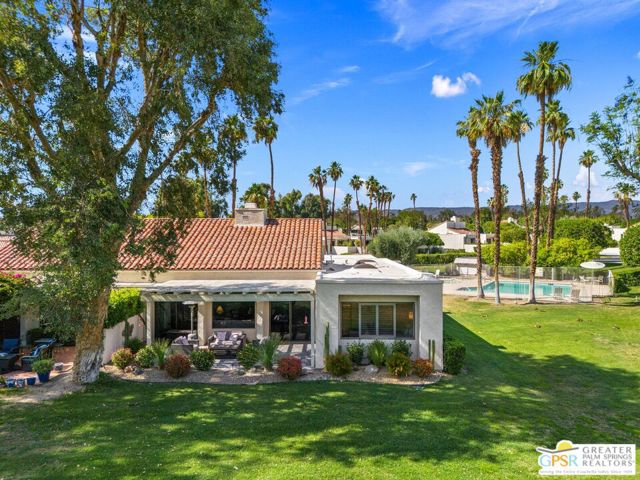 747 Inverness Drive, Rancho Mirage CA: https://media.crmls.org/mediaz/9429f338-101c-4934-a8d2-ac561f7eccab.jpg