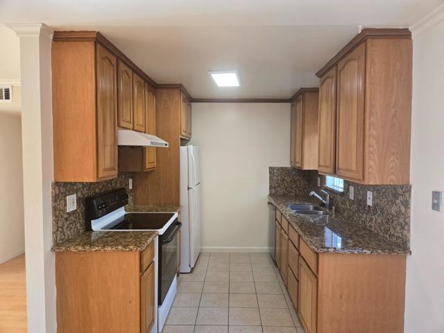 308 Torino Drive, San Carlos CA: https://media.crmls.org/mediaz/942a035e-0679-4bb1-bfc2-42a21d3c087e.jpg