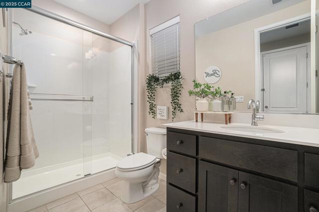 208 Littleton St, Oakley CA: https://media.crmls.org/mediaz/942acba2-788d-49b9-882d-e5eb4053bc10.jpg