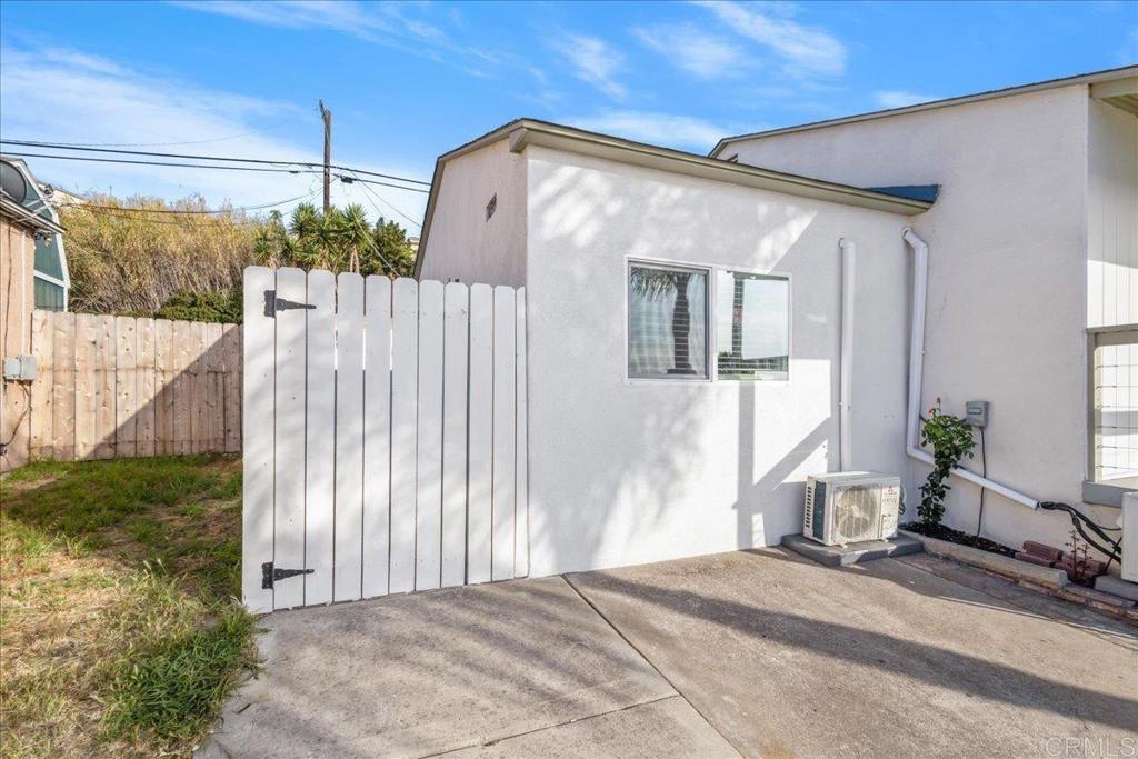 2151 54th St - photo 4