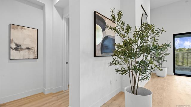 16925 Old Coach Rd, Poway CA: https://media.crmls.org/mediaz/942b79d7-ef7d-436a-9ba2-60292d11050c.jpg