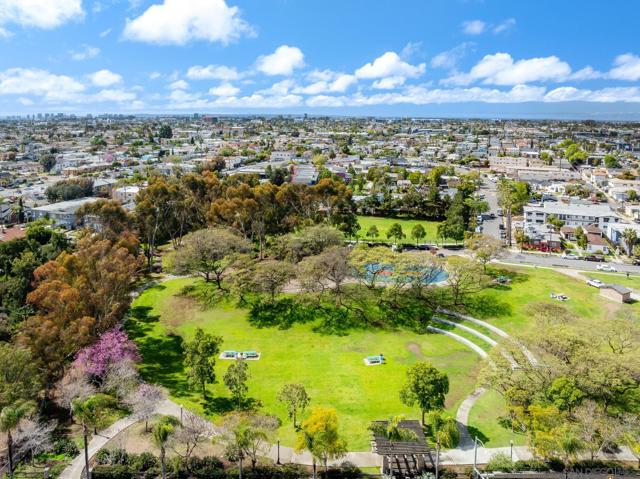 4605 4607 Terrace Dr, San Diego CA: https://media.crmls.org/mediaz/942bded1-9a24-4270-b2d0-238f249544a1.jpg
