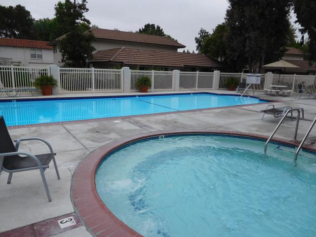 1285 Landsburn Circle, Westlake Village CA: https://media.crmls.org/mediaz/942c4cf7-798f-43d5-bfcd-ad502cdc62c9.jpg