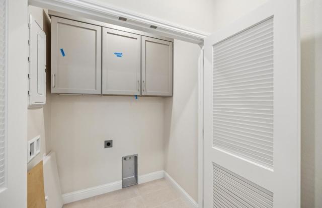 2417 Willow Way, San Mateo CA: https://media.crmls.org/mediaz/942c51c6-5a01-4c74-82a9-0305e2e3f50c.jpg