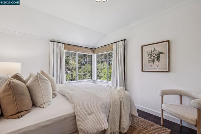 1023 Ameno Court, Lafayette CA: https://media.crmls.org/mediaz/942ccdfc-66ed-4118-acb5-b194b04a00c3.jpg