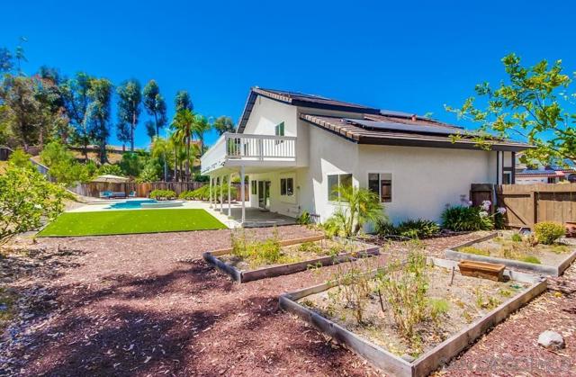 12709 Treeridge Ter, Poway CA: https://media.crmls.org/mediaz/942d1c63-079d-4ef8-b05b-f49fa0f5b75b.jpg