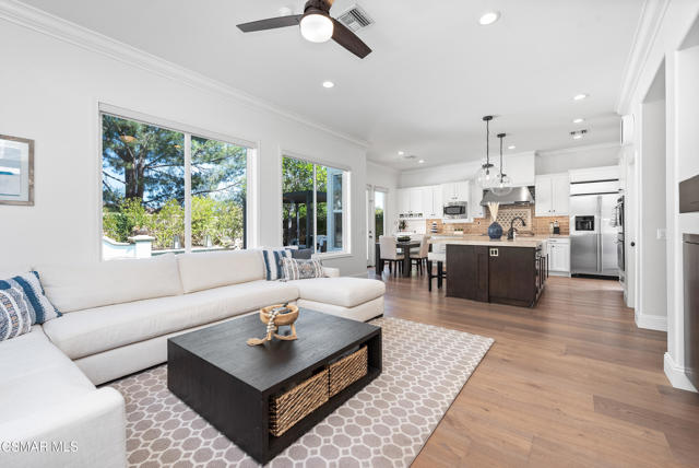 976 Blackbourne, Oak Park CA: https://media.crmls.org/mediaz/942dca4b-49e8-4fd7-9066-c09ec2fe6f06.jpg
