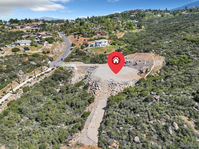 2169 Corte Dorado Espuela, Alpine CA: https://media.crmls.org/mediaz/942dd629-b906-4095-98fa-5d2a29cfff6f.jpg