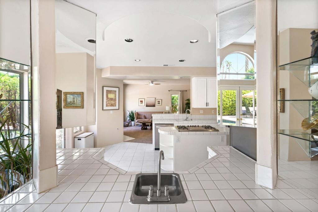 MLS #219138886DA image #9