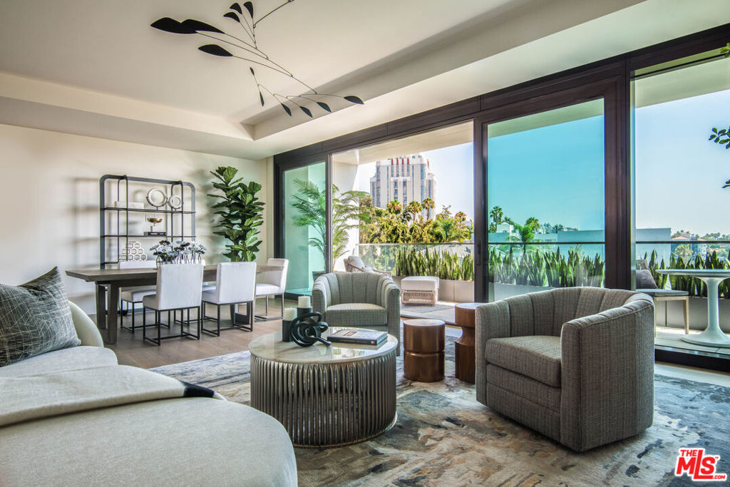 8420 W Sunset Boulevard #704