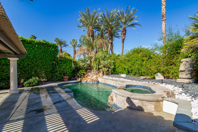 80501 Avenue 48, Indio CA: https://media.crmls.org/mediaz/942f174e-2322-42af-9bc7-3096ba5c93ea.jpg