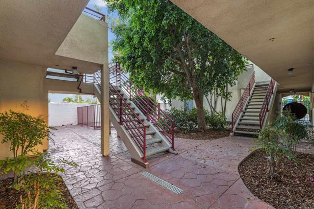 390 E Madison, El Cajon CA: https://media.crmls.org/mediaz/942f8314-e46a-40ad-933a-dedcb501bbff.jpg