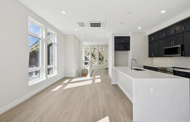 2425 Willow Way, San Mateo CA: https://media.crmls.org/mediaz/942fa131-5c44-4c01-ac7b-6173816e84c0.jpg