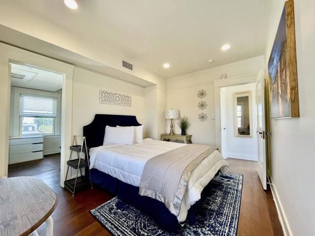 Detail Gallery Image 41 of 48 For 3217 Goldsmith St, San Diego,  CA 92106 - 5 Beds | 4 Baths