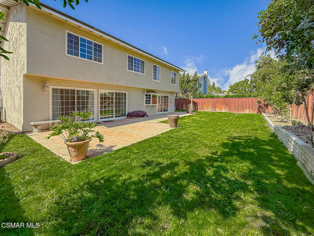 1646 Swansea Place, Westlake Village CA: https://media.crmls.org/mediaz/942fd01b-8597-48f5-a518-7ad5f62bd27c.jpg