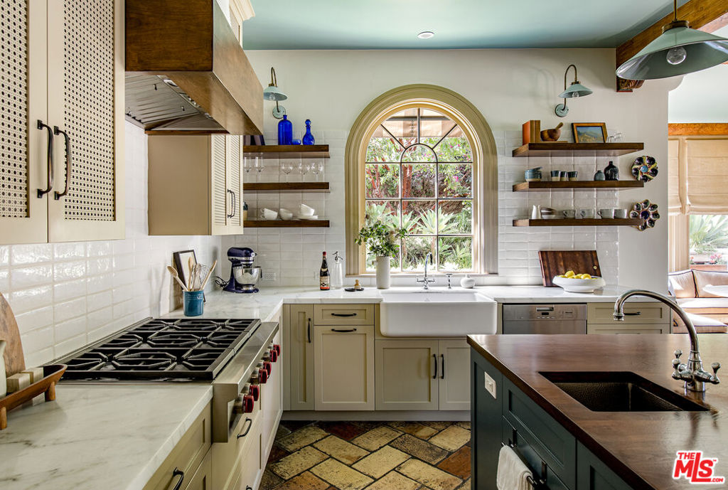MLS #25561625 image #15