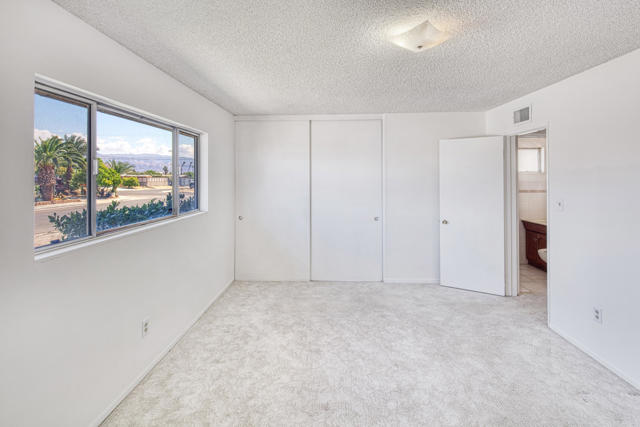 81103 Alberta Avenue, Indio CA: https://media.crmls.org/mediaz/943070be-de1d-4474-9aa5-0226babbfb2f.jpg