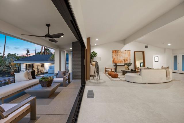 46380 Desert Lily Drive, Palm Desert CA: https://media.crmls.org/mediaz/94310722-16a1-4254-a115-1e0414e58d51.jpg