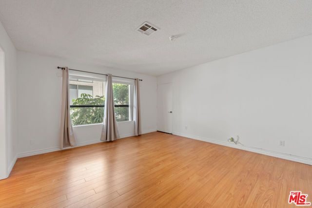 11975 Texas Avenue, Los Angeles CA: https://media.crmls.org/mediaz/943113bf-ad25-426a-b5c1-421e2eaddbec.jpg