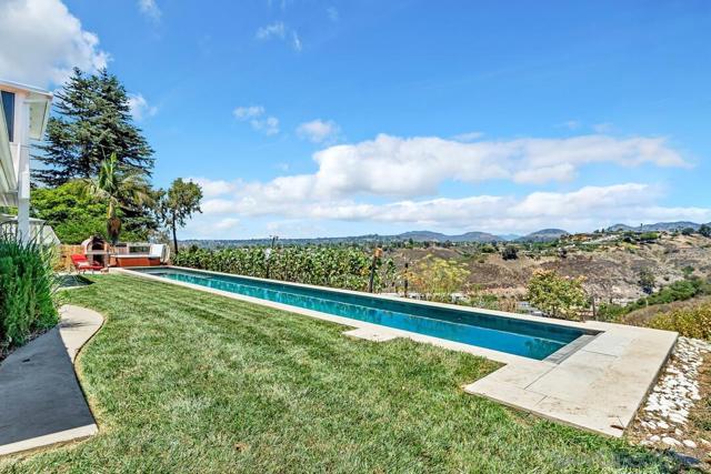 5141 Dorman Dr, San Diego CA: https://media.crmls.org/mediaz/943116b8-2e79-4f81-a3ea-f0ff62d9e5b6.jpg