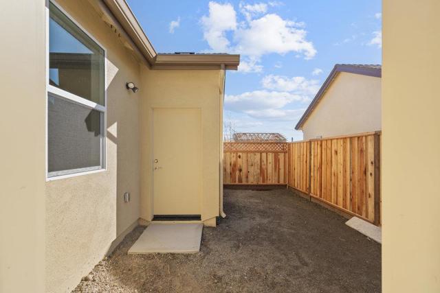 772 Livingston Avenue, King City CA: https://media.crmls.org/mediaz/94315ab9-11c4-4e7d-bcfa-562f366ad015.jpg