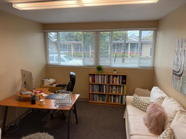 422 Peninsula Avenue, San Mateo CA: https://media.crmls.org/mediaz/943339ed-0aca-4a05-9525-eb958e809539.jpg