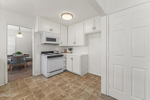 Detail Gallery Image 11 of 39 For 130 132 Virginia Dr, Ventura,  CA 93003 - – Beds | – Baths