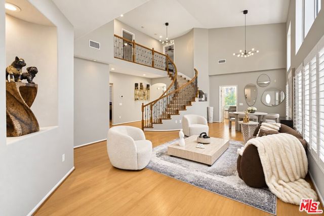 20542 Pesaro Way photo 4