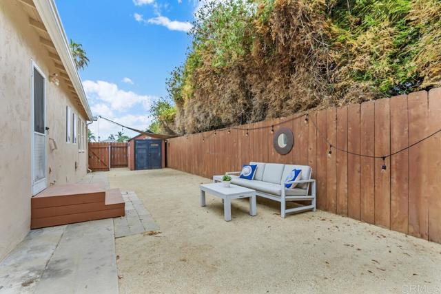 4725 Saratoga Avenue, San Diego CA: https://media.crmls.org/mediaz/9435385a-2a37-4de9-86e9-82854711a8f3.jpg