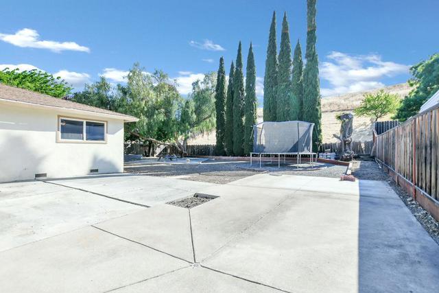 4453 Palo Verde Drive, Pittsburg CA: https://media.crmls.org/mediaz/9435a1a7-f94a-42f0-b461-cd394edcb6b8.jpg