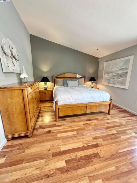 6291 Calle Fuego, Pleasanton CA: https://media.crmls.org/mediaz/9435d362-da5f-4fe0-9e55-e1ac587c490f.jpg