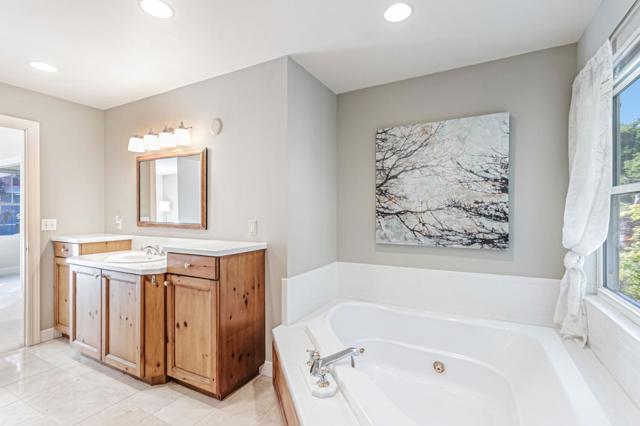 2940 San Juan Boulevard, Belmont CA: https://media.crmls.org/mediaz/94381ab5-f979-41d3-b98d-fb41016a76d6.jpg